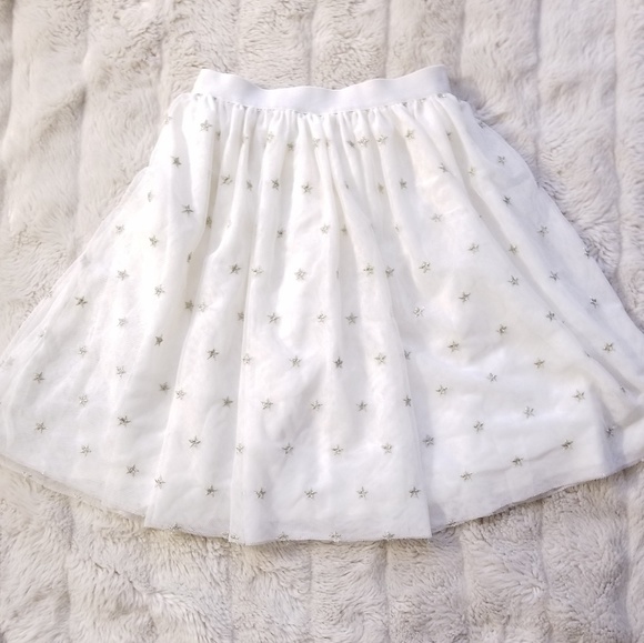 🍒EUC🍒 GAP EMBROIDERED TULLE MINI SKIRT - Picture 3 of 5